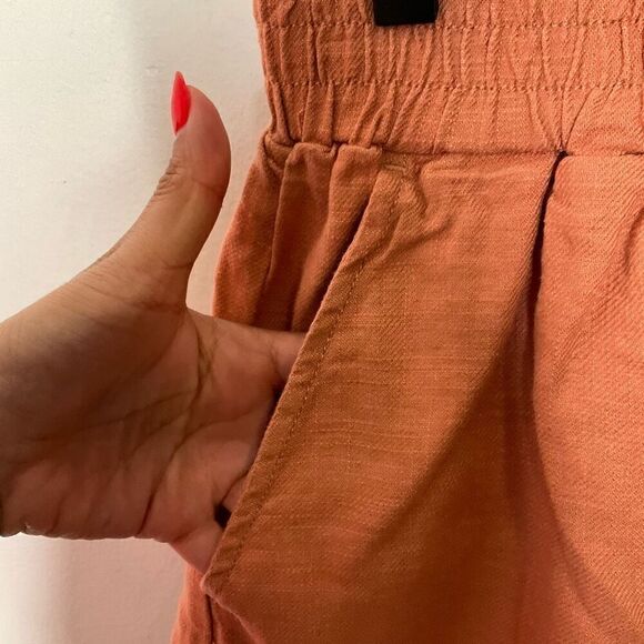 Blank NYC Lightweight Shorts - Picture 3 of 6